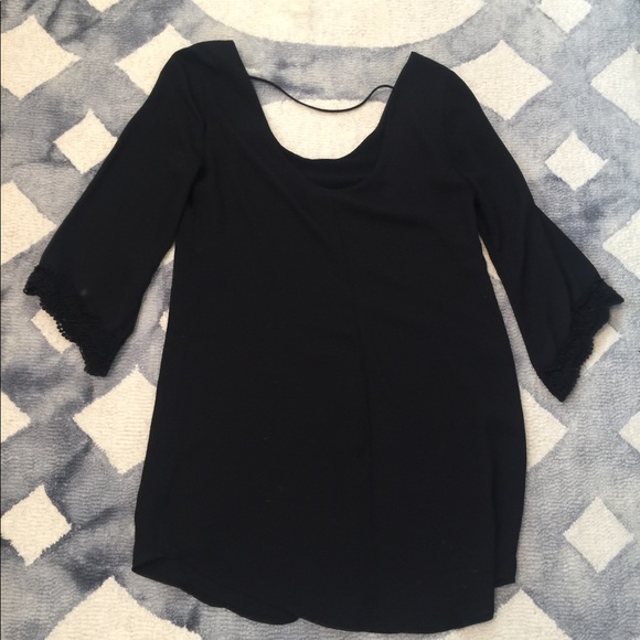 Black open back blouse - Picture 3 of 6